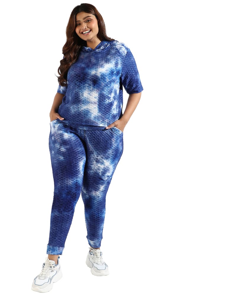 Front of a model wearing a size 3XL Women Blue Tye-Dye Hooded Co-Ords Set in Royal Blue by Instafab Plus. | dia_product_style_image_id:294281
